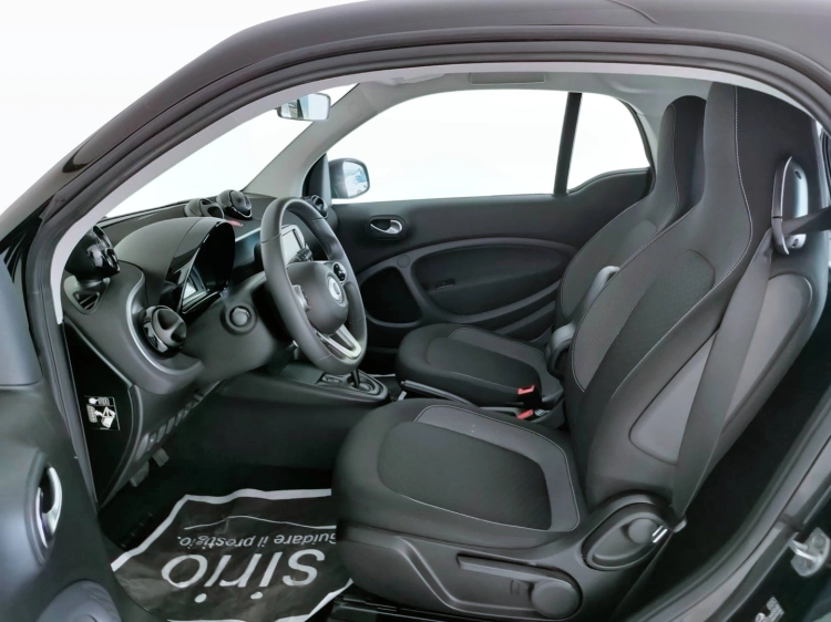 14 - smart fortwo Fortwo eq Passion 22kW