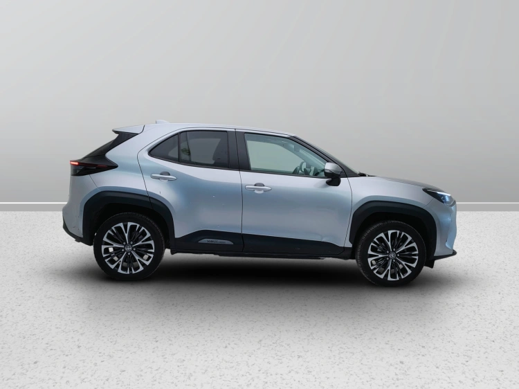 7 - Toyota Yaris Cross Yaris Cross 1.5h Lounge fwd 116cv e-cvt