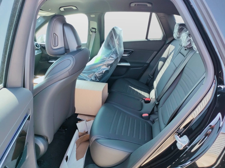 10 - Mercedes-Benz GLC 200 d 4MATIC