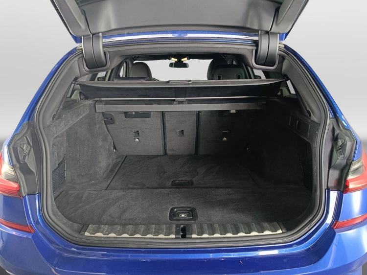 21 - BMW Serie 3 320d Touring Msport