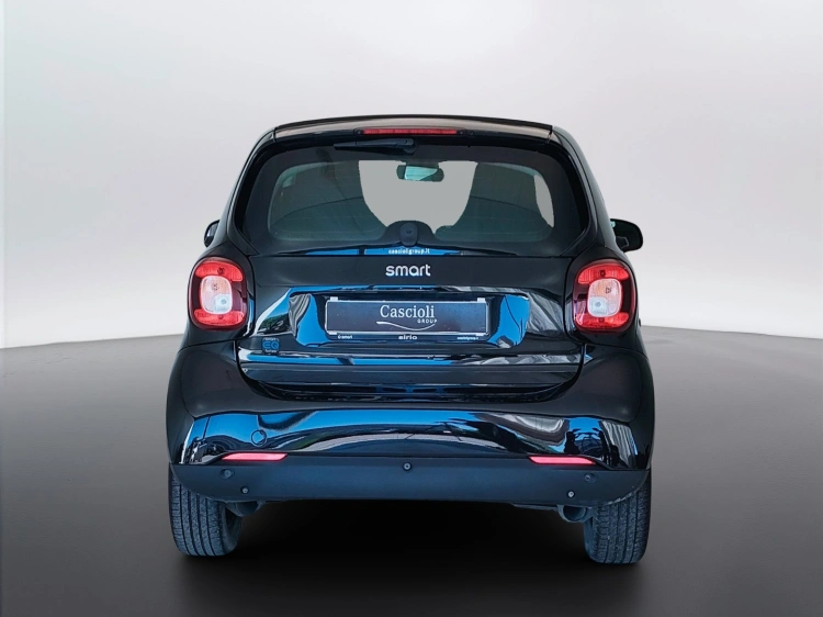 6 - smart fortwo Fortwo eq Passion 22kW