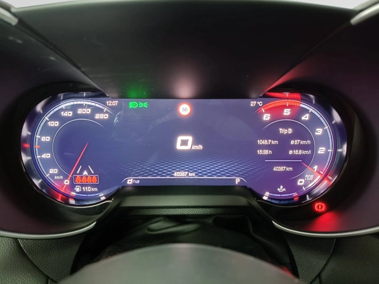 12 - Alfa romeo Giulia Giulia 2.2 t Veloce 160cv auto