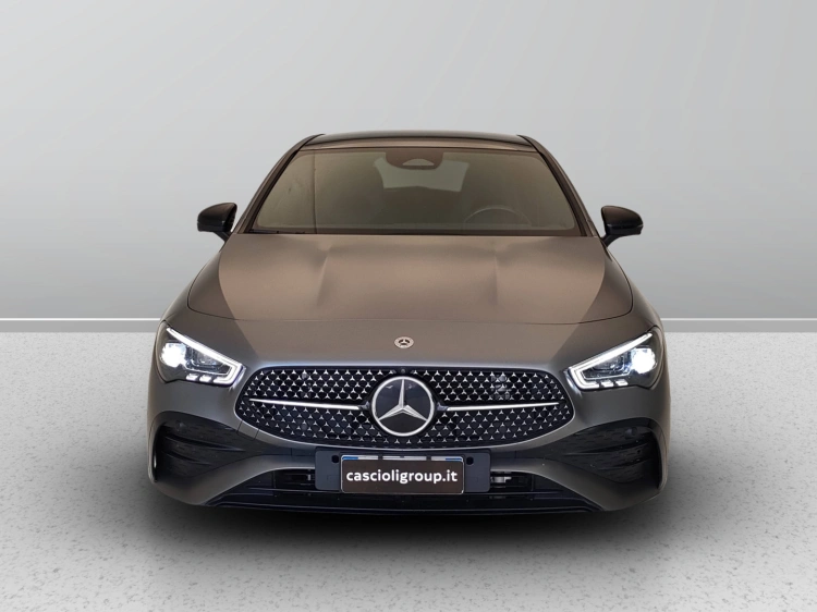 2 - Mercedes-Benz CLA Shooting Brake 200 d AMG Line Premium Plus auto