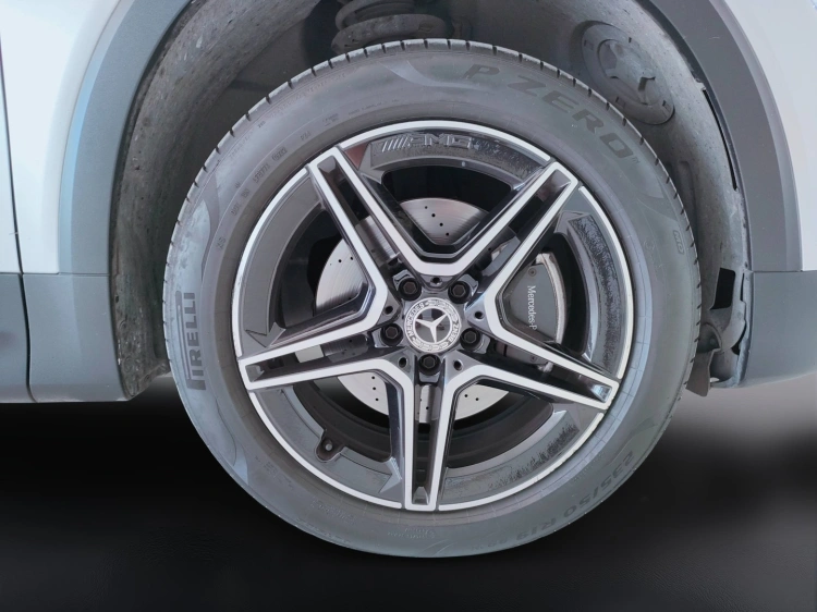9 - Mercedes-Benz GLB 200 d Premium auto