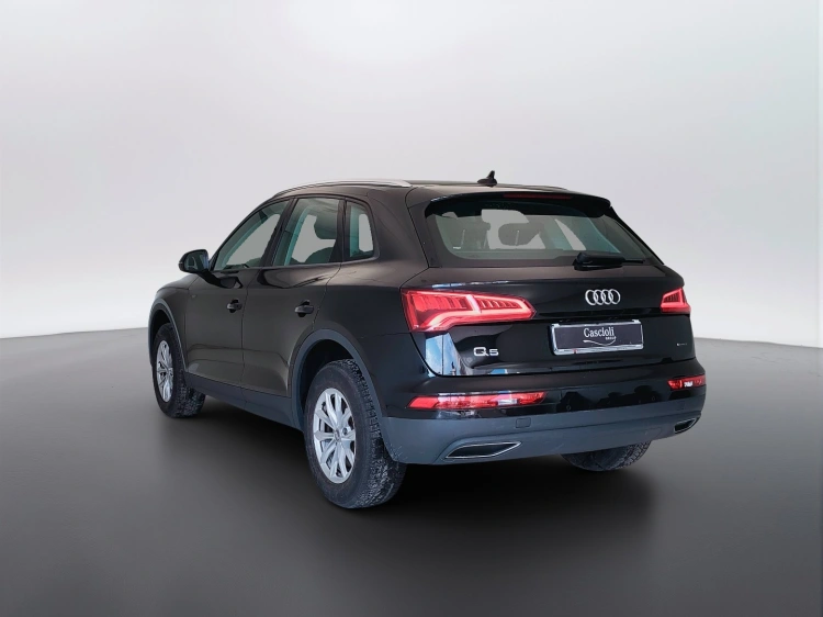 7 - Audi Q5 Q5 40 2.0 tdi mhev Business quattro 204cv s-tronic