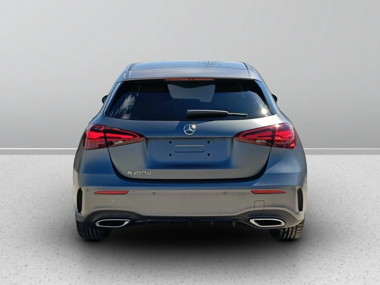 4 - Mercedes-Benz Classe A 180 d Automatic