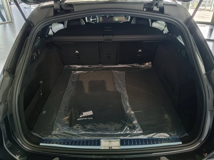 10 - Mercedes-Benz Classe E 220 d 4MATIC Station Wagon