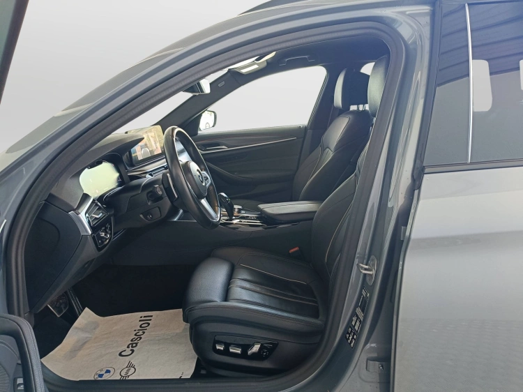 8 - BMW Serie 5 520d Touring mhev 48V xdrive Msport auto