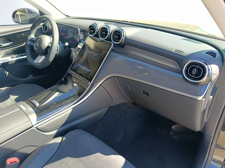 9 - Mercedes-Benz GLC 300 de 4MATIC