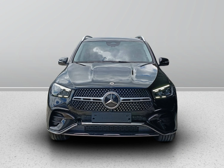 2 - Mercedes-Benz GLE 300 d 4MATIC