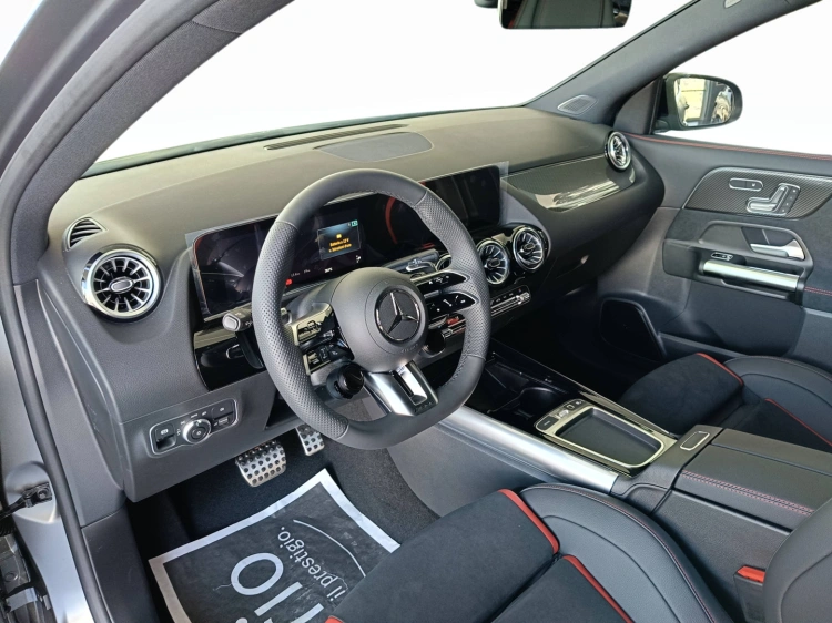 5 - Mercedes AMG GLA Mercedes-AMG GLA 35 4MATIC