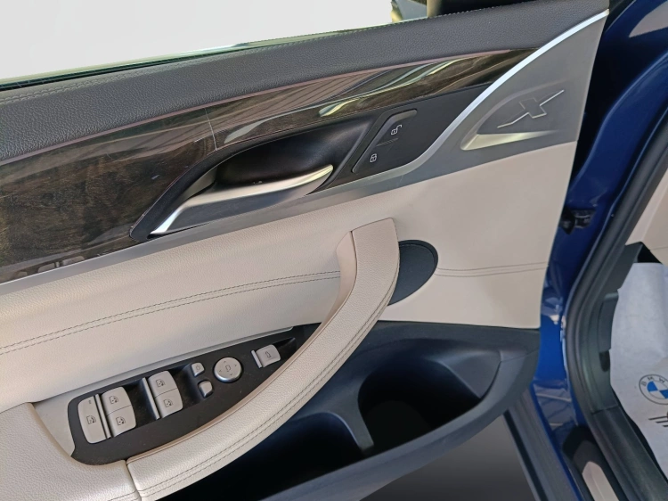 23 - BMW X3 X3 xdrive20d Luxury 190cv auto