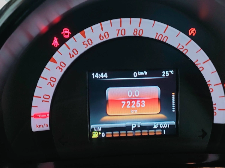 17 - smart fortwo Fortwo 0.9 t Urbanrunner 90cv twinamic