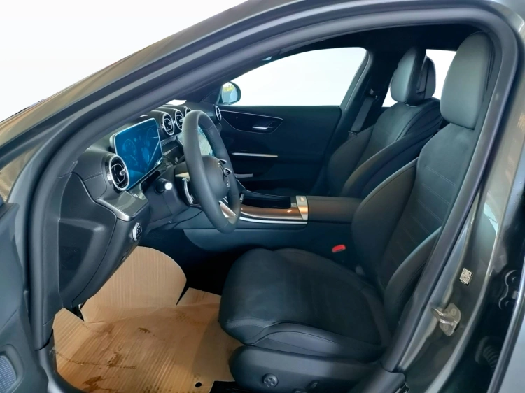 10 - Mercedes-Benz Classe C 220 d 4MATIC