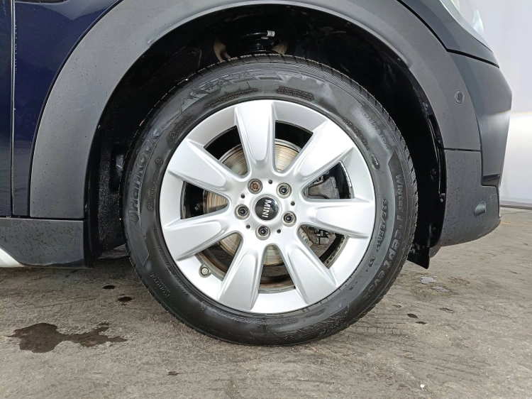 15 - MINI Countryman Mini Countryman 1.5 One D Essential auto