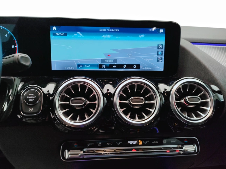 11 - Mercedes-Benz GLA 200 d Sport Plus auto