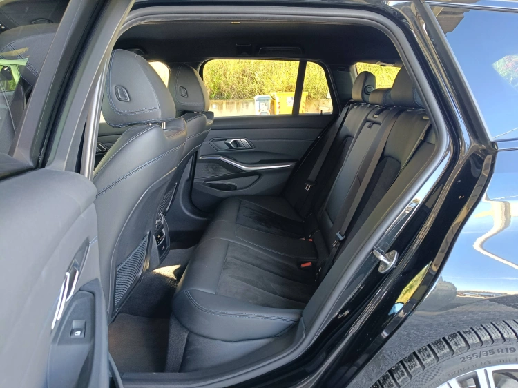 9 - BMW Serie 3 320d Touring mhev 48V xdrive Msport auto