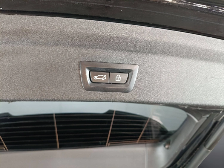 16 - BMW Serie 1 118d Msport auto