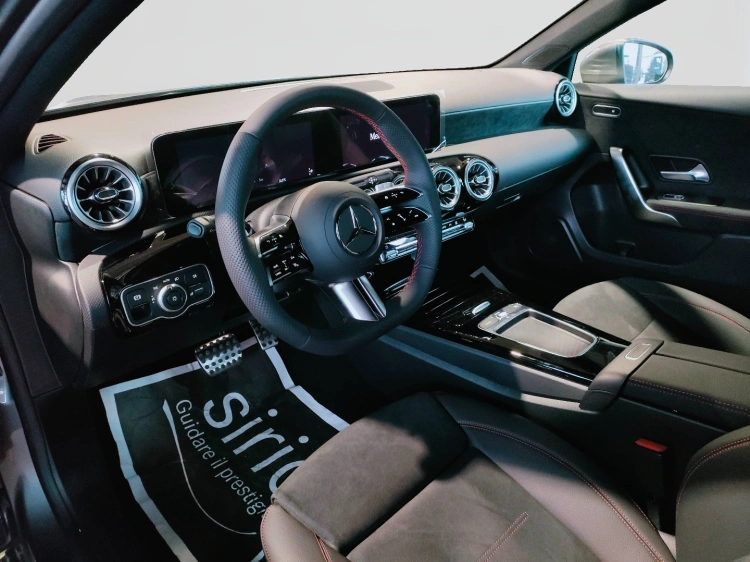 9 - Mercedes-Benz Classe A 250 e con tecnologia ibrida EQ