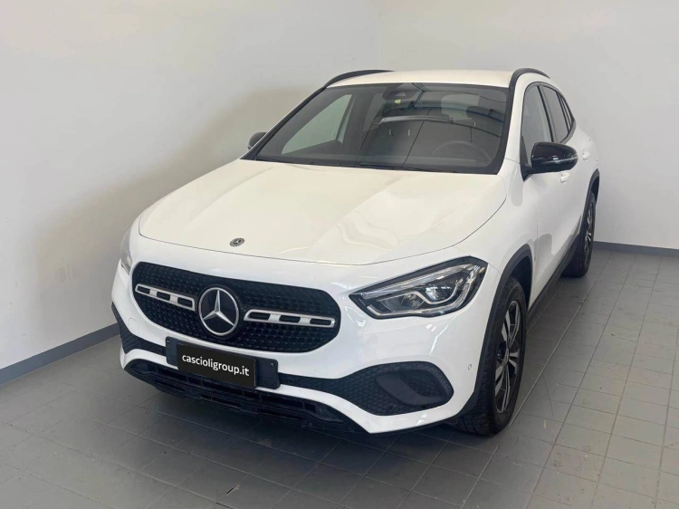 1 - Mercedes-Benz GLA 200 d Sport Plus auto