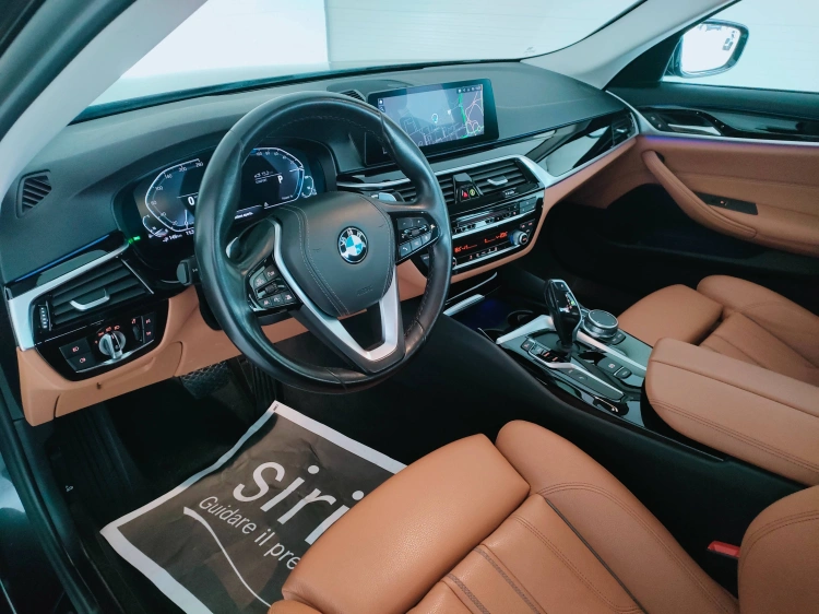 15 - BMW Serie 5 530e Sport auto