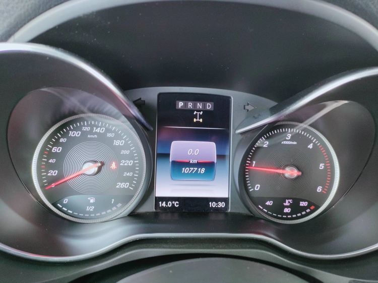 17 - Mercedes-Benz Classe X 250 d Progressive 4matic auto