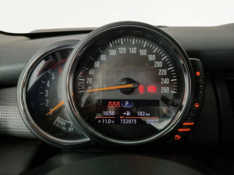 12 - MINI IV F55 Mini 1.5 Cooper D Business 5p auto