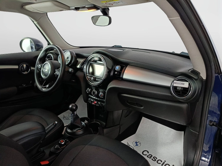 10 - MINI Cooper Mini 1.5 One D Business 3p