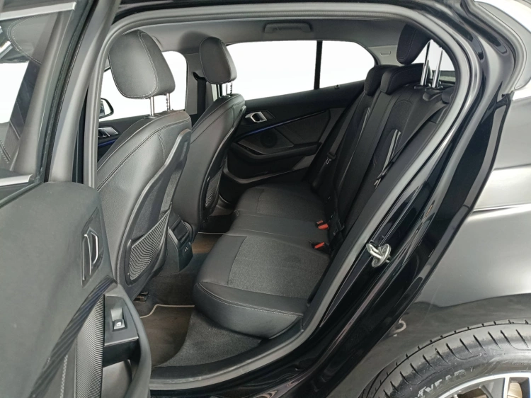 10 - BMW Serie 1 116d Sport auto