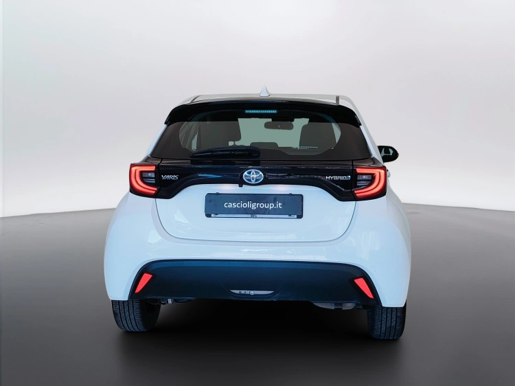 7 - Toyota Yaris Yaris 1.5h Trend