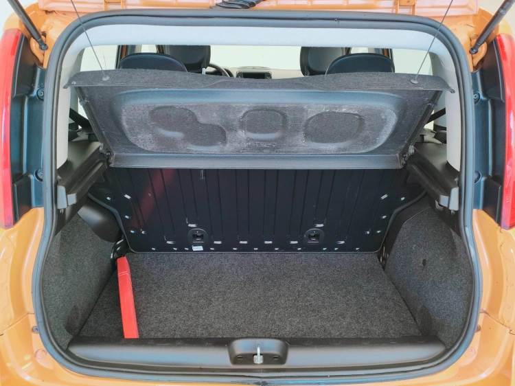 5 - Fiat Panda Panda 0.9 t.air t. natural power City Life 70cv