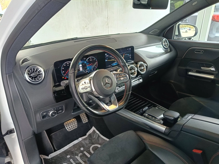 7 - Mercedes-Benz GLA 200 d Premium auto