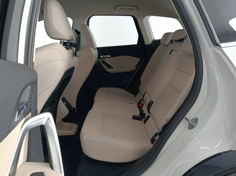 9 - BMW X1 X1 sdrive18d X-Line auto