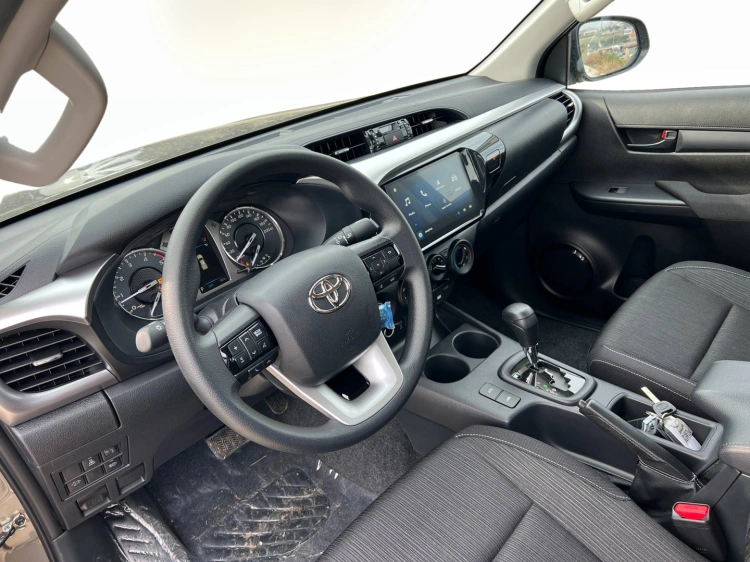 15 - Toyota Professional HI LUX 4X2 - 4X4 HILUX 2.4D A DC 4WD CMF MY24