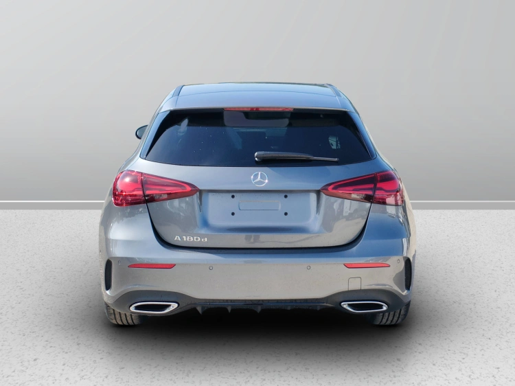 4 - Mercedes-Benz Classe A 180 d Automatic