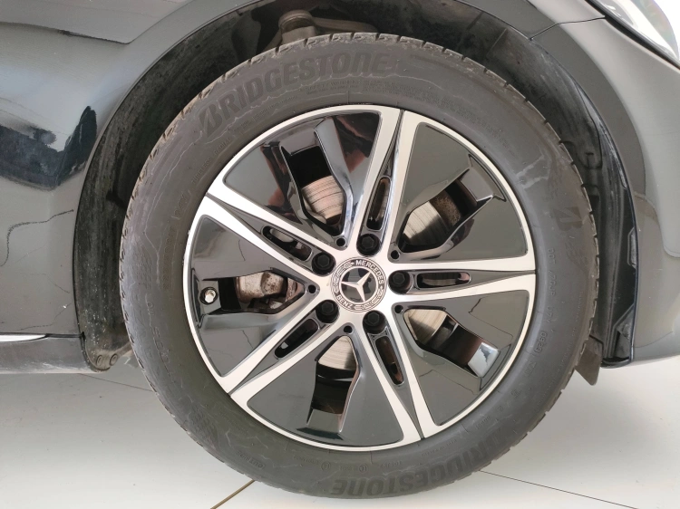 8 - Mercedes-Benz Classe C SW 220 d Sport auto