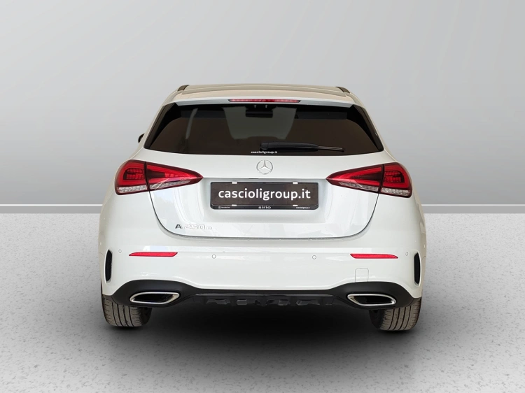 4 - Mercedes-Benz Classe A 250 e phev (eq-power) Premium auto