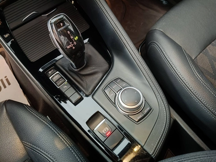 17 - BMW X1 X1 sdrive18d xLine auto my18