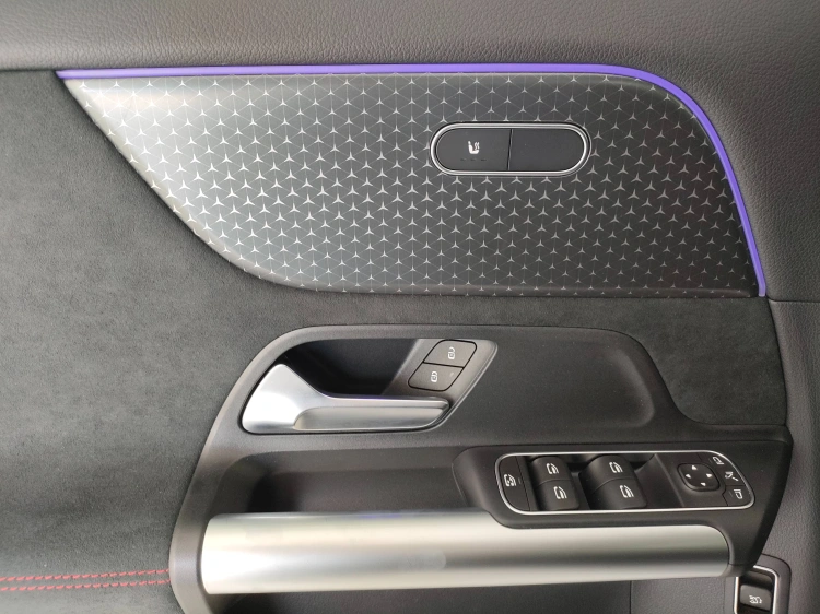 12 - Mercedes-Benz EQA 250+ AMG Line Advanced Digital Edition