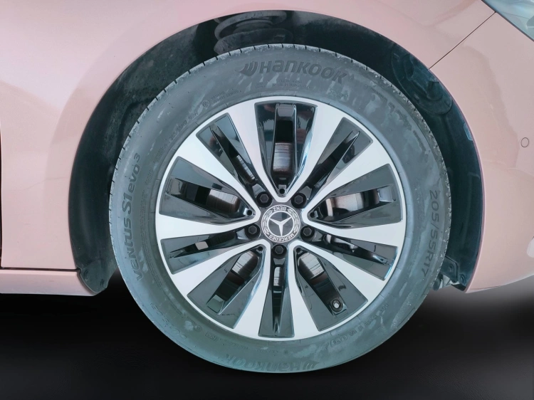 9 - Mercedes-Benz Classe B 180 d Sport auto