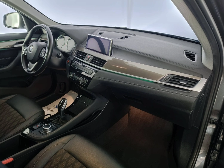 11 - BMW X1 X1 sdrive18d xLine auto