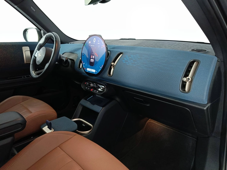 10 - MINI Countryman Mini Countryman 2.0 48V D Favoured auto