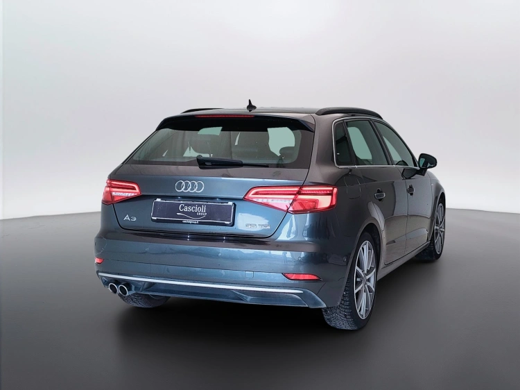 5 - Audi A3 A3 Sportback 35 2.0 tdi Sport 150cv s-tronic 7m