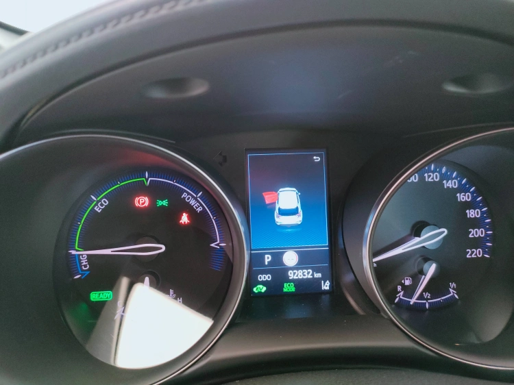 18 - Toyota C-HR C-HR 1.8h Active e-cvt