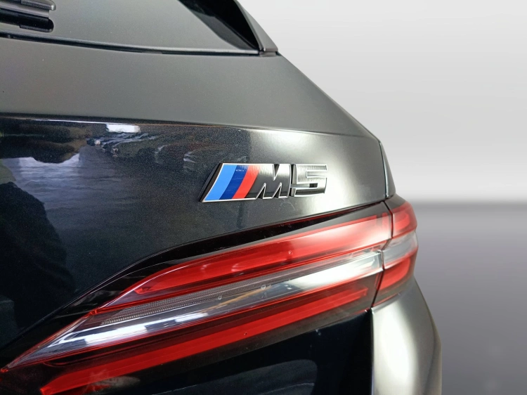23 - BMW M M5 M5 Touring