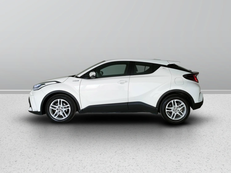 3 - Toyota C-HR C-HR 1.8h Active e-cvt