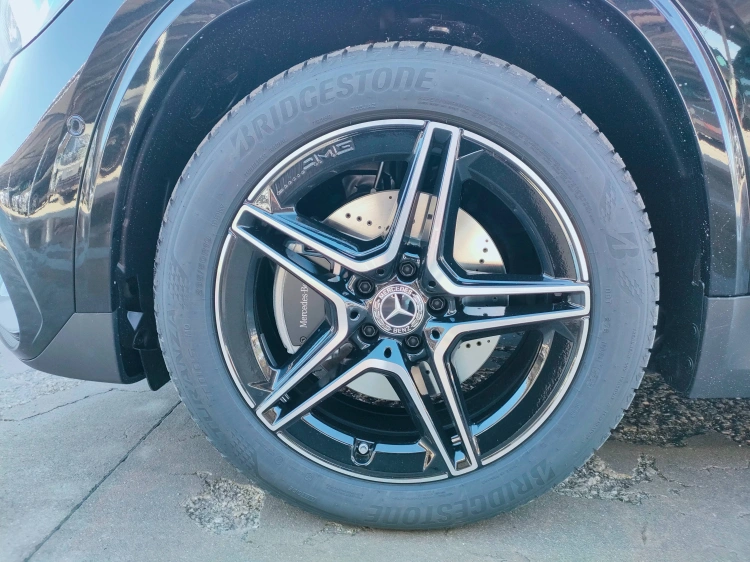 7 - Mercedes-Benz GLA 200 d Automatic 4MATIC