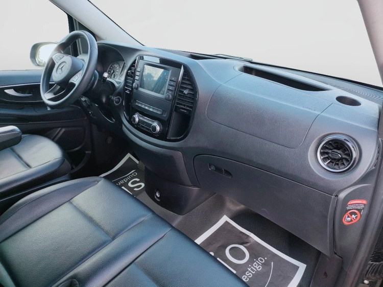 14 - Mercedes Vans Vito 114 cdi long tourer pro auto my20