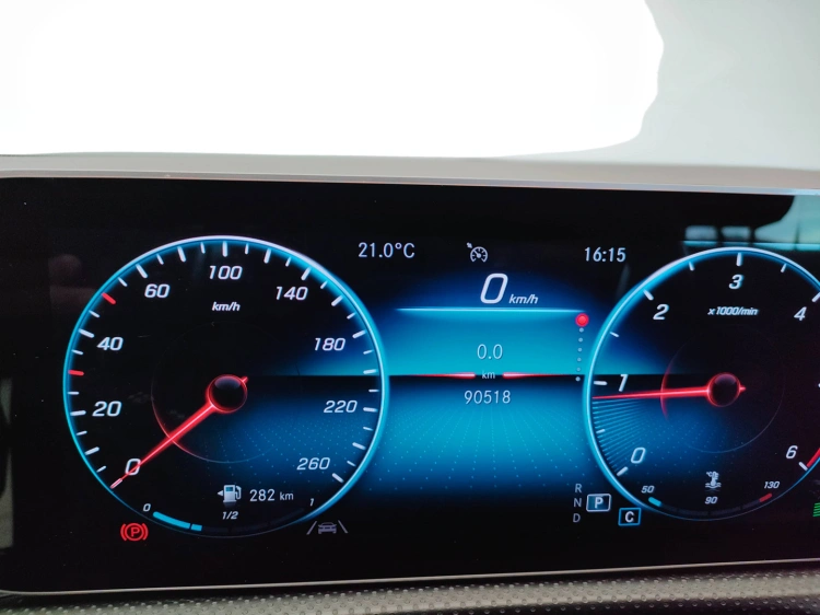 16 - Mercedes-Benz Classe A 180 d Sport Extra auto