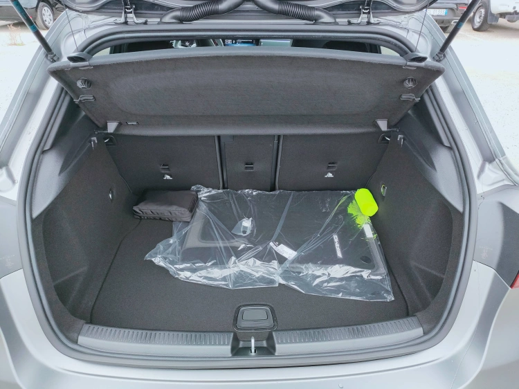 5 - Mercedes-Benz Classe A 200 d Automatic